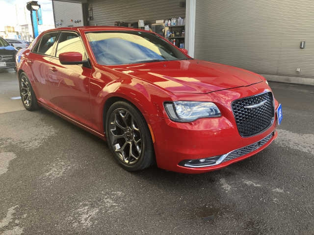 CHRYSLER 300
