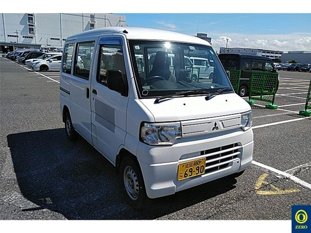 MITSUBISHI MINICAB VAN