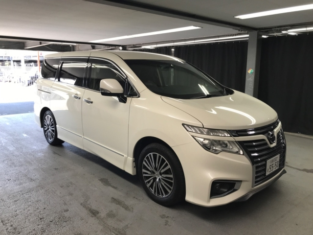 NISSAN ELGRAND