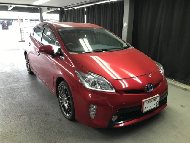 TOYOTA PRIUS