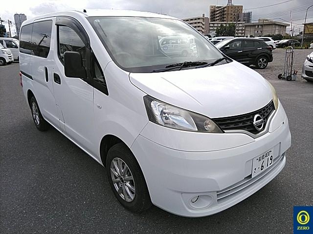 NISSAN NV200