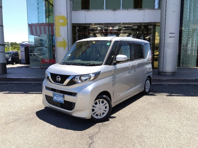NISSAN ROOX