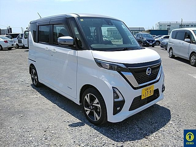 NISSAN ROOX