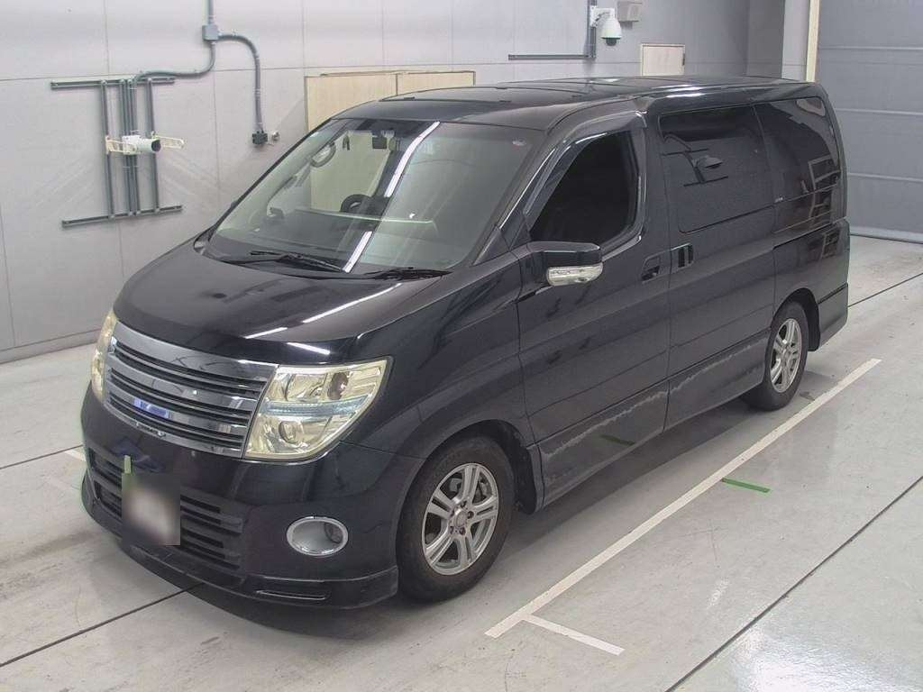 NISSAN ELGRAND