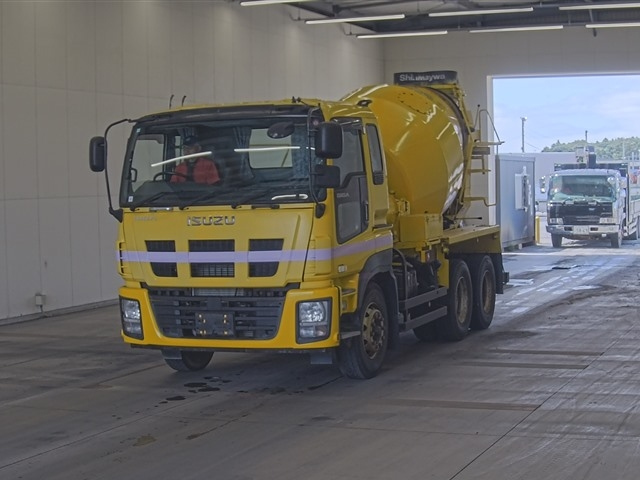 ISUZU GIGA