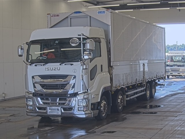 ISUZU GIGA