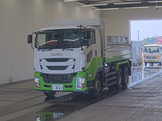 ISUZU GIGA