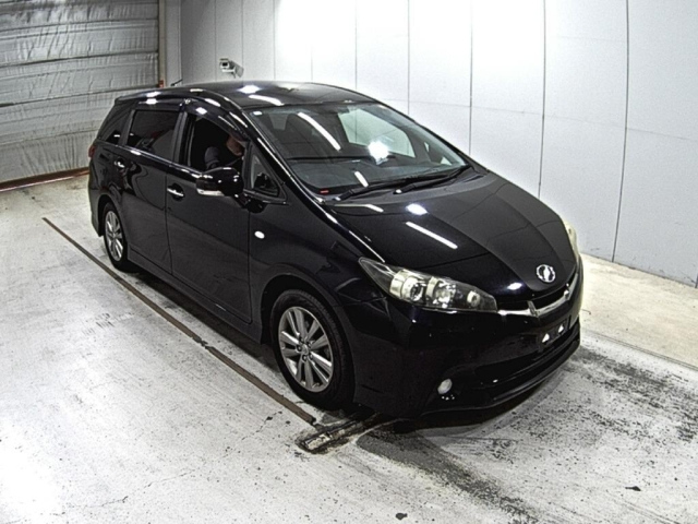 TOYOTA WISH