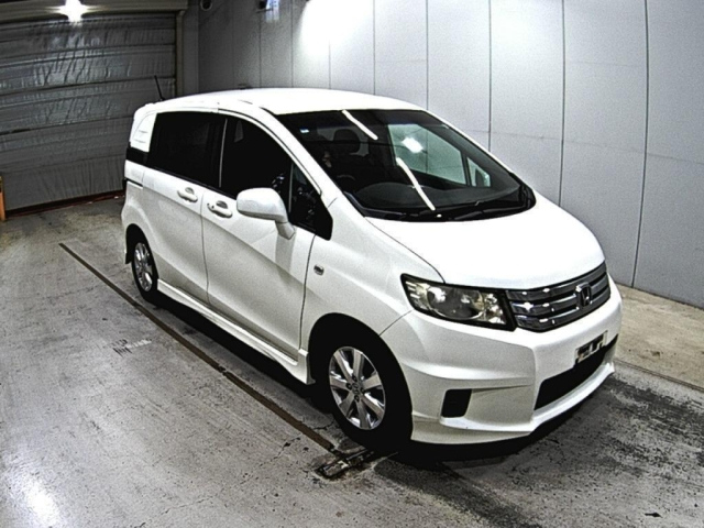HONDA FREED