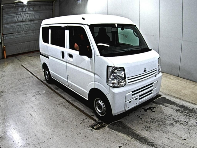 MITSUBISHI MINICAB VAN