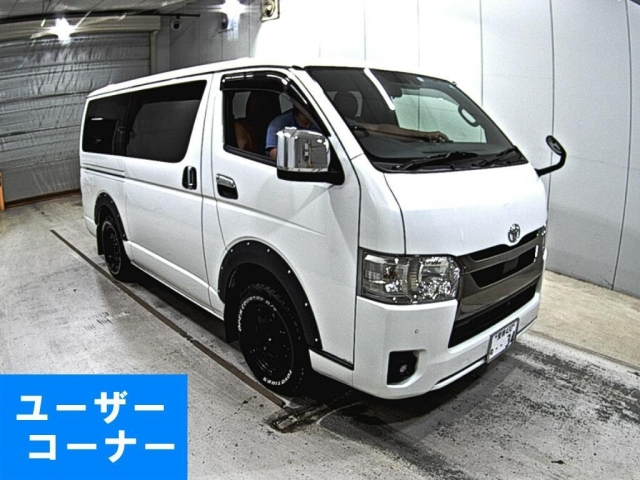 TOYOTA HIACE VAN