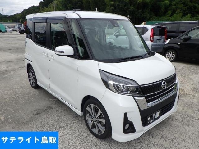NISSAN DAYZ ROOX