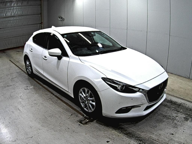 MAZDA AXELA