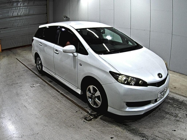 TOYOTA WISH