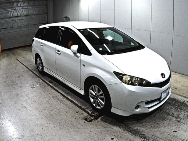 TOYOTA WISH