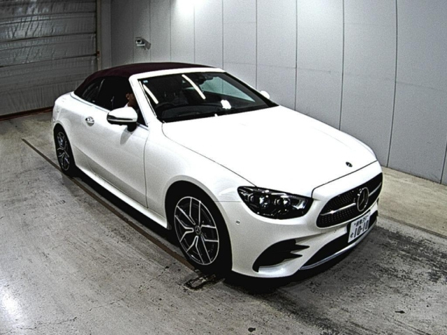 MERCEDES BENZ E CLASS