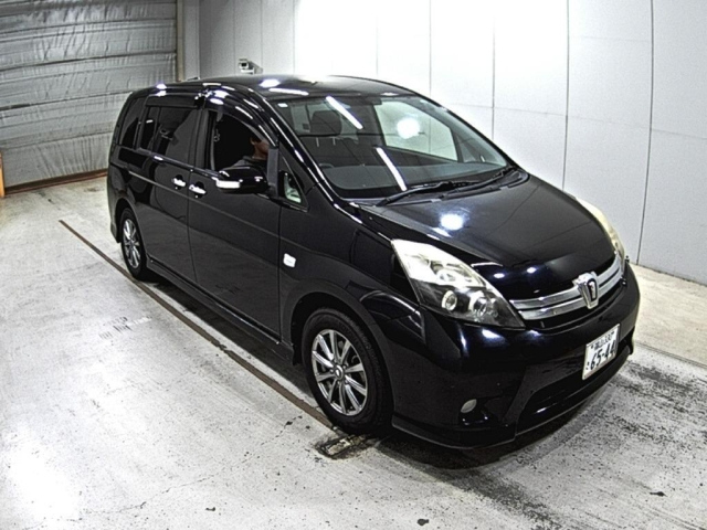 TOYOTA ISIS