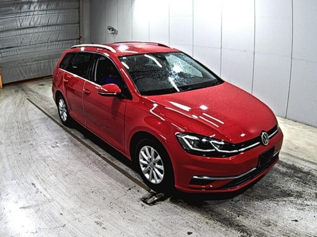 VOLKSWAGEN GOLF VARIANT