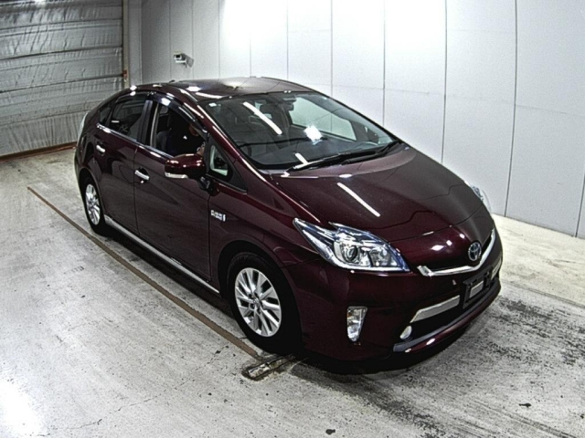 TOYOTA PRIUS PHV