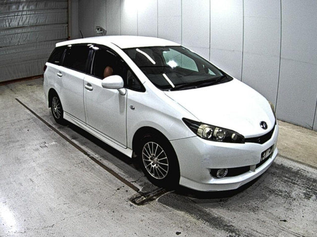 TOYOTA WISH