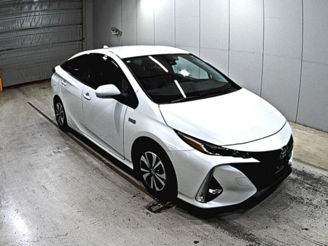 TOYOTA PRIUS PHV