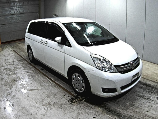 TOYOTA ISIS