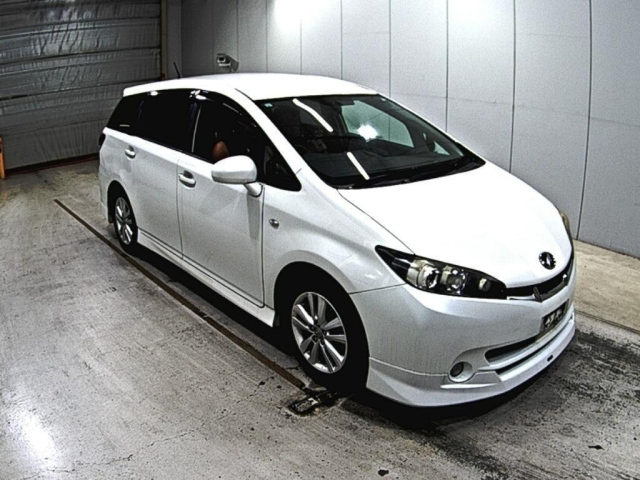 TOYOTA WISH