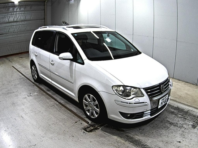VOLKSWAGEN GOLF TOURAN