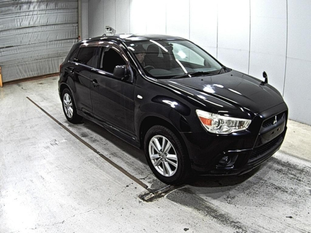 MITSUBISHI RVR