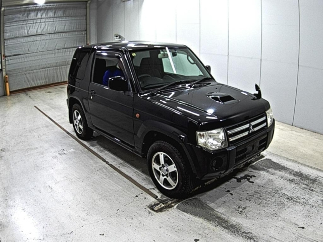 MITSUBISHI PAJERO MINI