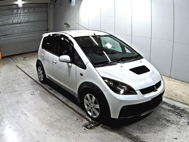 MITSUBISHI COLT