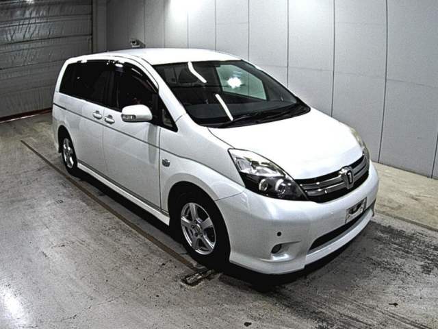TOYOTA ISIS