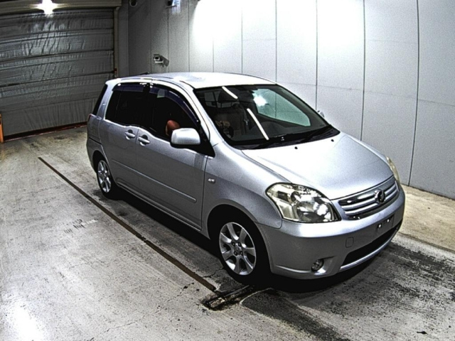 TOYOTA RAUM