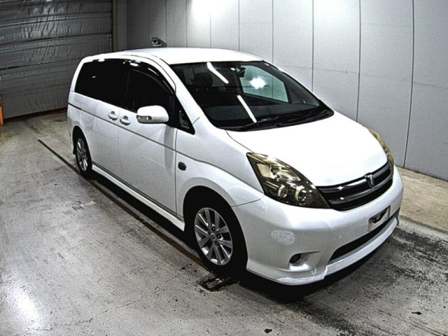 TOYOTA ISIS
