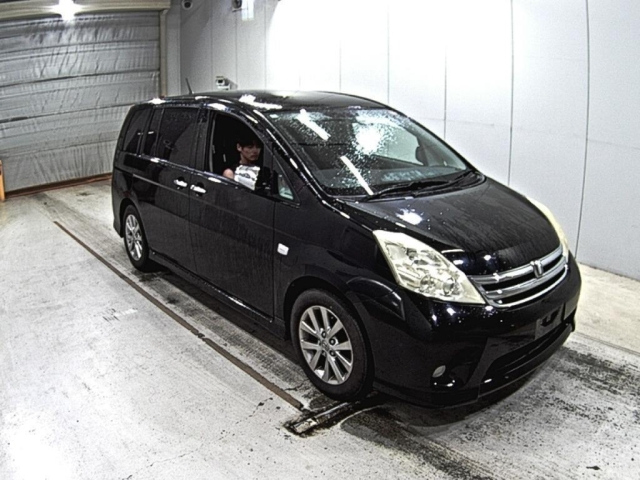 TOYOTA ISIS