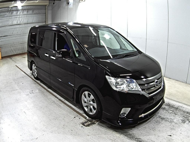 NISSAN SERENA
