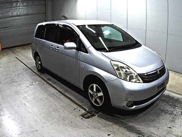 TOYOTA ISIS