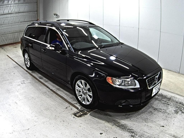 VOLVO V70
