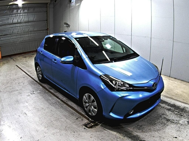 TOYOTA VITZ