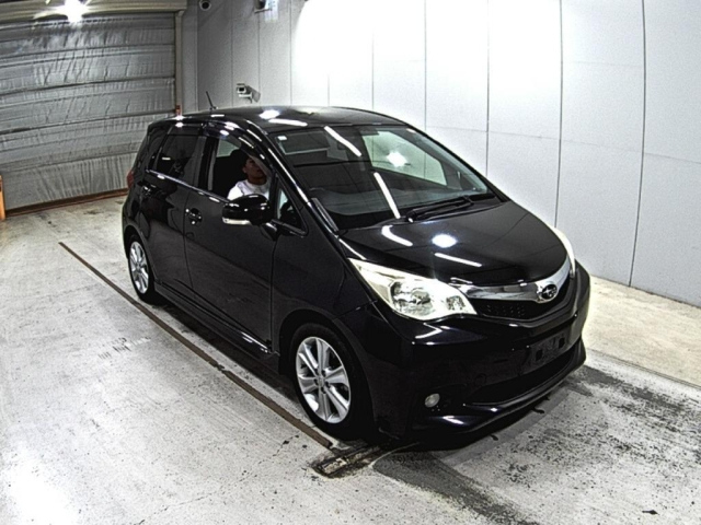 SUBARU TREZIA