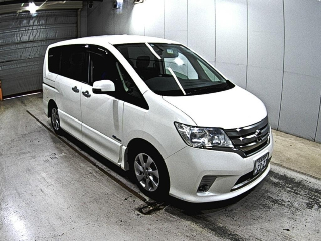 NISSAN SERENA