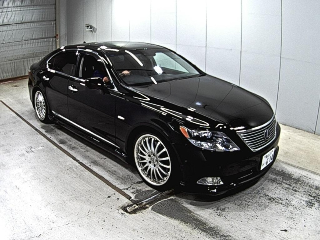LEXUS LS