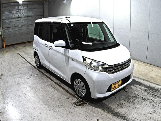 NISSAN DAYZ ROOX
