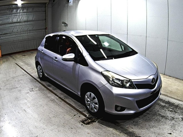 TOYOTA VITZ