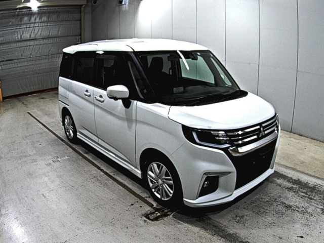 MITSUBISHI DELICA D2