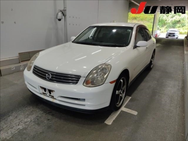 NISSAN SKYLINE