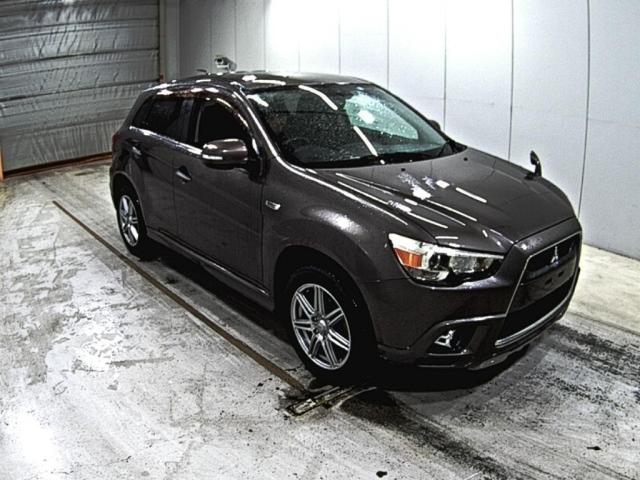 MITSUBISHI RVR