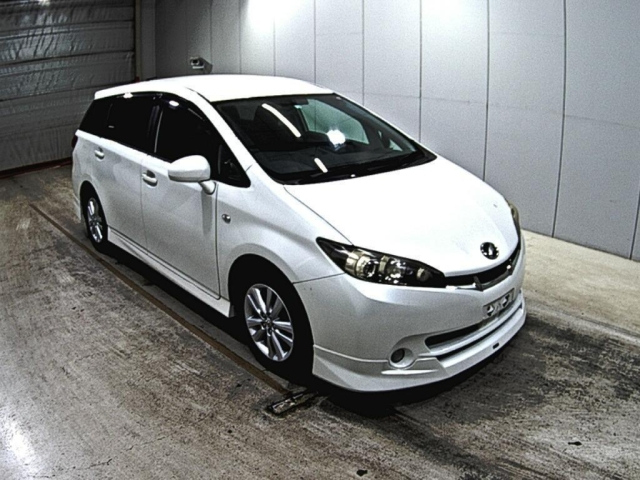 TOYOTA WISH