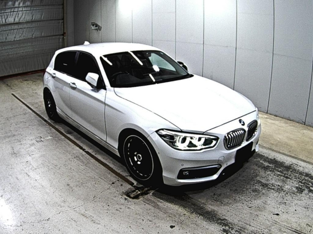 BMW 1 SERIES