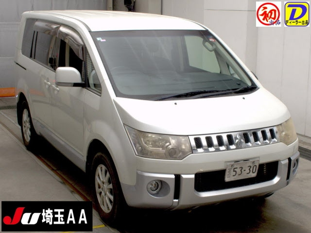 MITSUBISHI DELICA D5